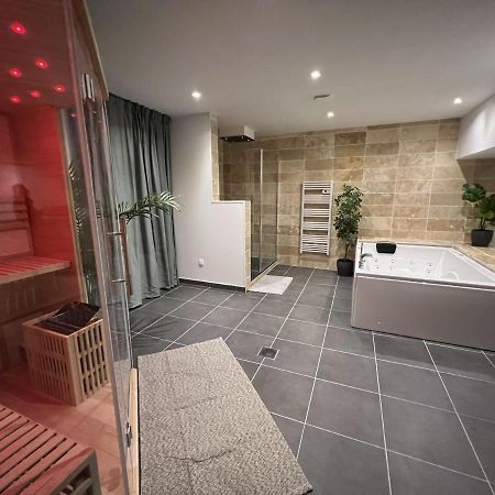 Appart Spa Privatif Laon Apartment Luaran gambar