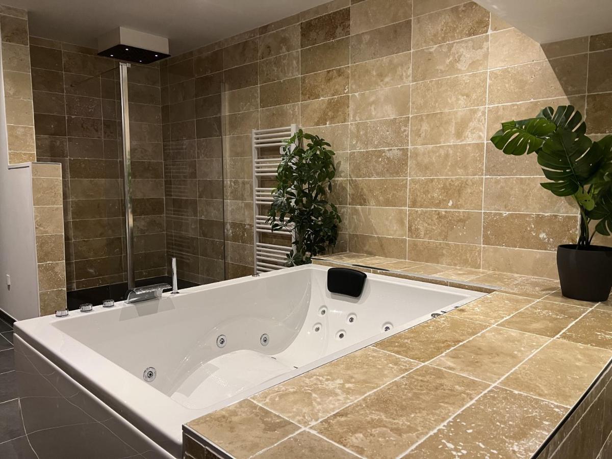 Appart Spa Privatif Laon Apartment Luaran gambar